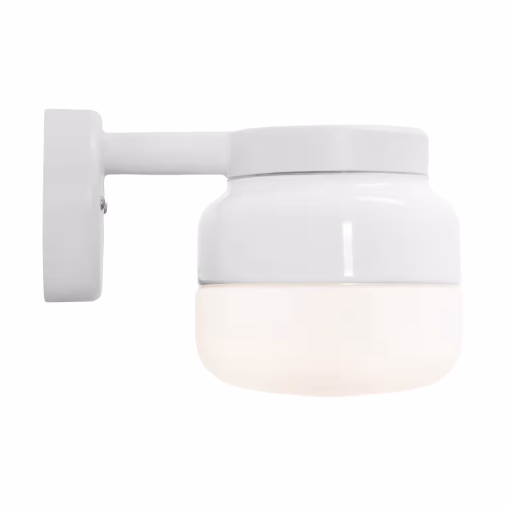 IFÖ Electric Ohm Wall 140/150 vägglampa i porslin med opalglas, GX53, IP44