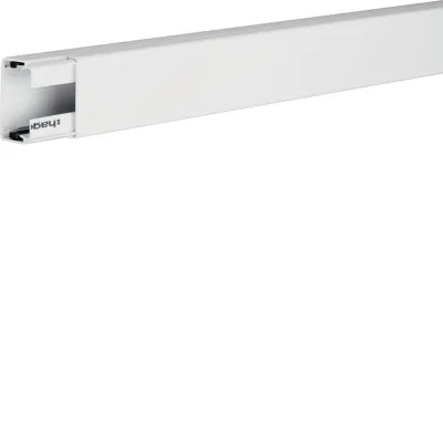 Hager LFH matarkanal 30x45 mm, halogenfri, vit RAL 9016, 2 m