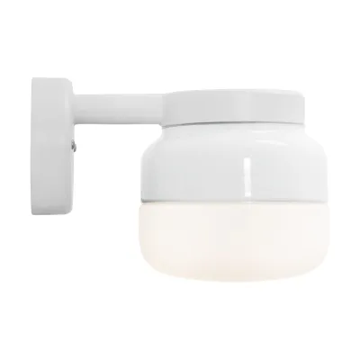 IFÖ Electric Ohm Wall 140/150 vägglampa i porslin med opalglas, GX53, IP44